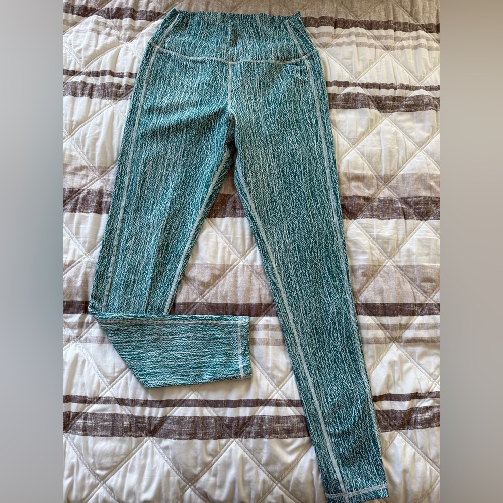 BuffBunny Teal and White Leggings